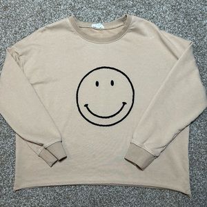 Patched cropped crewneck
